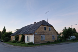 Ieškau įdomių pasiūlymų, mainų ir pan. turime namo dalį