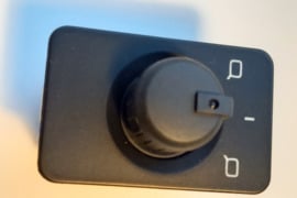 Elektrinių išorės veidrodėlių valdymo jungiklis