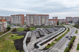 Tvarkingas 2 k. su holu, 2 a., 55 kv.m, naujas parkingas, langai į Rytus ir vaikų žaidimų aikštelę