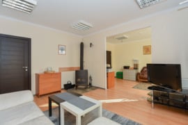 Išskirtinis 76 kv. m butas Klaipėdos centre su atskiru įėjimu ir komercijos galimybe