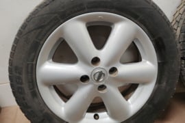 Nissan , Lieti ratlankiai, R-15