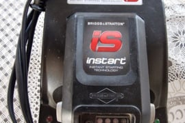 Briggs Stratton pakrovejas su baterija.Kaina 55eur