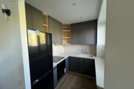 Renovuojamame name, Klaipėdoje, centrinėje miesto dalyje, šalia senamiesčio parduodamas naujai įreng