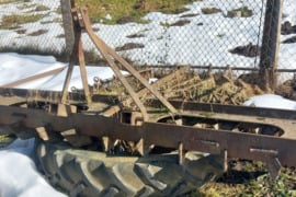 Žemės lyginimo lenta su akėčiomis 3m pločio