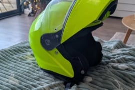 C C91, Šalmai
