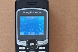 Sony Ericsson T290i su krovikliu