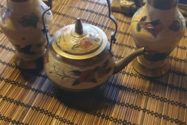 Vintažinis žalvario ir „Cloisonné“ emalio miniatiūrų rinkinys