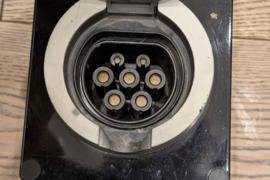 Ev elektromobilio type 2 krovimo stotele Eq
