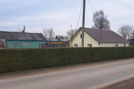 Namas su komunikacijomis Miroslavo miestelyje