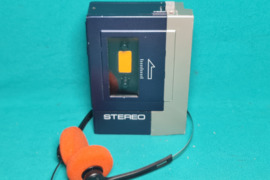 Unisef tu-1 walkman  Ausinukai