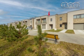 Parduodamas kotedžas/butas su garažu, terasa ir sklypu Šiauliuose