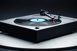 Pro-Ject Automat A2 – aukštos klasės visiškai automatinis vinilo grotuvas/patefonas