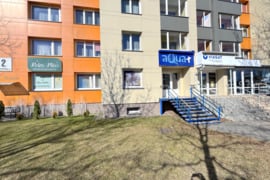 Nauja Kaina !!! 49 kv.m. komercinės, perplanuotos patalpos Naftininkų g. Mažeikiuose.