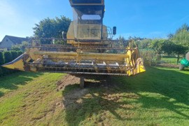New Holland 8030, Kombainai