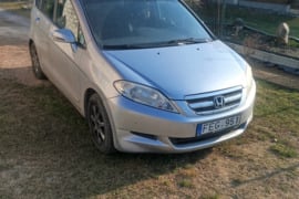 Honda FR-V