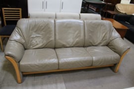 Natūralios odos sofa su reklainerio mechanizmu