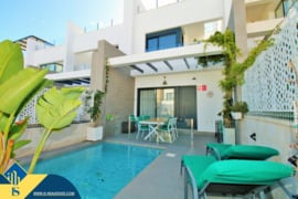 Namas su privačiu baseinu, Alicante provincijoje, Orihuela Costa mieste. 3 kambariai | 87 m² | 3 kil