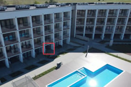 PARDUODAMI STILINGAI ĮRENGTI POILSIO APARTAMENTAI SU TERASA IR PARKAVIMO VIETA ŠVENTOJOJE, KOMPLEKSE
