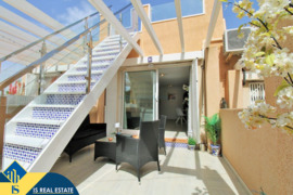 Bungalas su terasa, Alicante provincijoje, Orihuela Costa mieste. 2 kambariai | 41 m² | 4 kilometrai