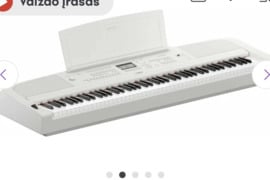 Yamaha DGX 670 white