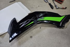55028-0848 Cowling, SIDE LH KAWASAKI ZX6R 2025
