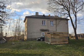 Parduodama namo dalis 2 aukšte 