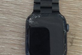 Apple Watch Series4 Neveikiantis, dūžęs