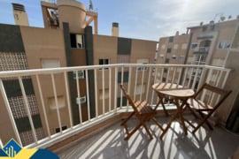Apartamentas su terasa, Alicante provincijoje, Torrevieja mieste. 2 kambariai | 50 m² | 200 metrų ik