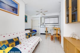 Apartamentas su bendru baseinu, Alicante provincijoje, Torrevieja mieste, Playa del Acequión rajone.