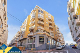 Apartamentas su terasa, Alicante provincijoje, Torrevieja mieste. 4 kambariai | 95 m² | 500 metrų ik
