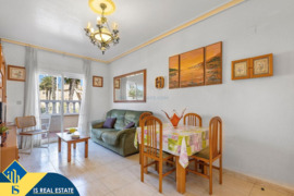 Bungalas su bendru baseinu, Alicante provincijoje, Torrevieja mieste. 3 kambariai | 51 m² | 1.5 kilo