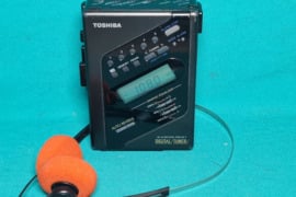 Toshiba kt-4569 walkman  Ausinukai