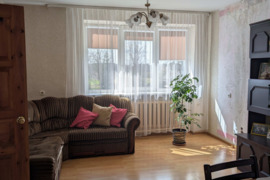 3 kamb. butas Lazdijų r. sav., Viktarinas, Mokyklos g.