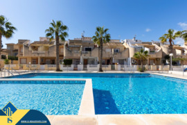 Bungalas su bendru baseinu, Alicante provincijoje, Guardamar del Segura mieste. 3 kambariai | 59 m² 