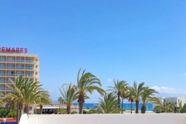 Šviesūs apartamentai šalia jūros