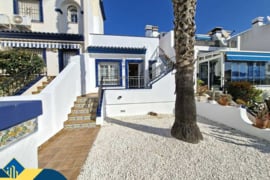 Bungalas su bendru baseinu, Alicante provincijoje, Orihuela Costa mieste. 3 kambariai | 63 m² | 5 ki