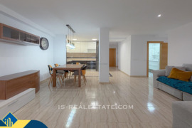 Renovuotas apartamentas su terasa, Alicante provincijoje, Torrevieja mieste, Playa del Cura rajone. 