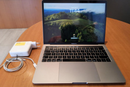 Apple MacBook Pro A2159: i5, 13.3