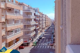 Apartamentas su bendru baseinu, Alicante provincijoje, Torrevieja mieste, Playa del Cura rajone. 3 k