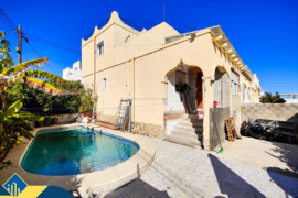 Namas su privačiu baseinu, Alicante provincijoje, San Miguel de Salinas mieste. 5 kambariai | 92 m² 
