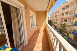 Apartamentas su terasa, Alicante provincijoje, Torrevieja mieste, Playa del Cura rajone. 4 kambariai
