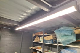 Parduodami visiškai nauji pakabinami led šviestuvai Tri-PROOF Light 75 W