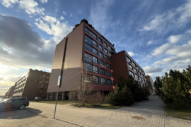 PARDUODAMAS ŠVIESUS IR ERDVUS 3-JŲ KAMBARIŲ 90 kv.m BUTAS PILAITĖJE MAŽVYDO G.