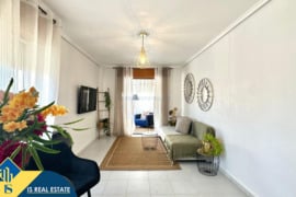Apartamentas netoli jūros, Alicante provincijoje, Torrevieja mieste, El Chaparral rajone. 2 kambaria