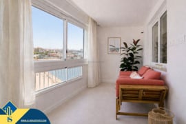 Apartamentas su bendru baseinu, Alicante provincijoje, Torrevieja mieste, Playa del Acequión rajone.