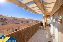 Apartamentas su terasa, Alicante provincijoje, Torrevieja mieste. 3 kambariai | 80 m² | 620 metrų ik