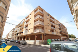 Apartamentas su terasa, Alicante provincijoje, Torrevieja mieste, Playa del Acequión rajone. 4 kamba