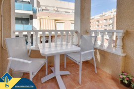Apartamentas su terasa, Alicante provincijoje, Torrevieja mieste, Playa del Cura rajone. 3 kambariai