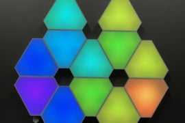 Naujas LED RGB Trikampis apšvietimas gaming sienos + APP valdymas