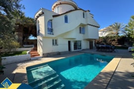 Vila su privačiu baseinu, Alicante provincijoje, Orihuela Costa mieste. 6 kambariai | 218 m² | 600 m